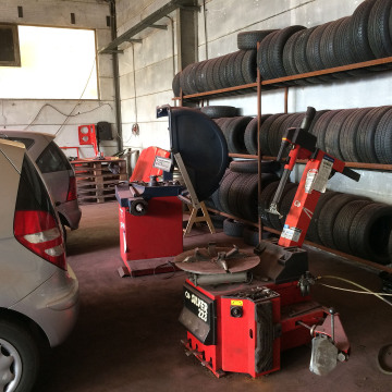 Reifen Montier & Wuchtmaschine